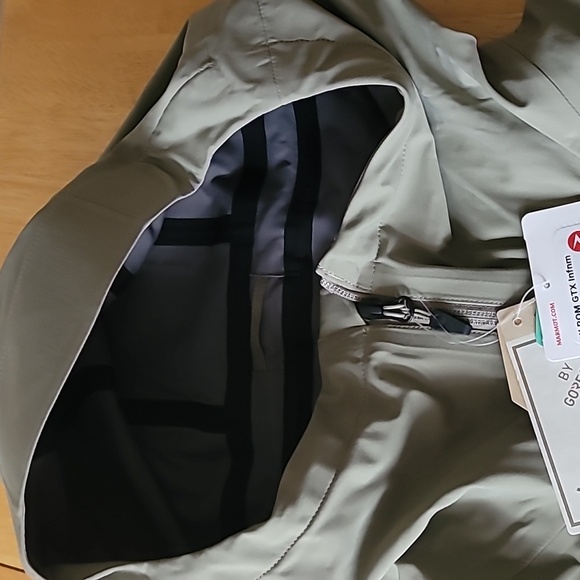 Marmot GORE-TEX Jacket - Picture 5 of 13